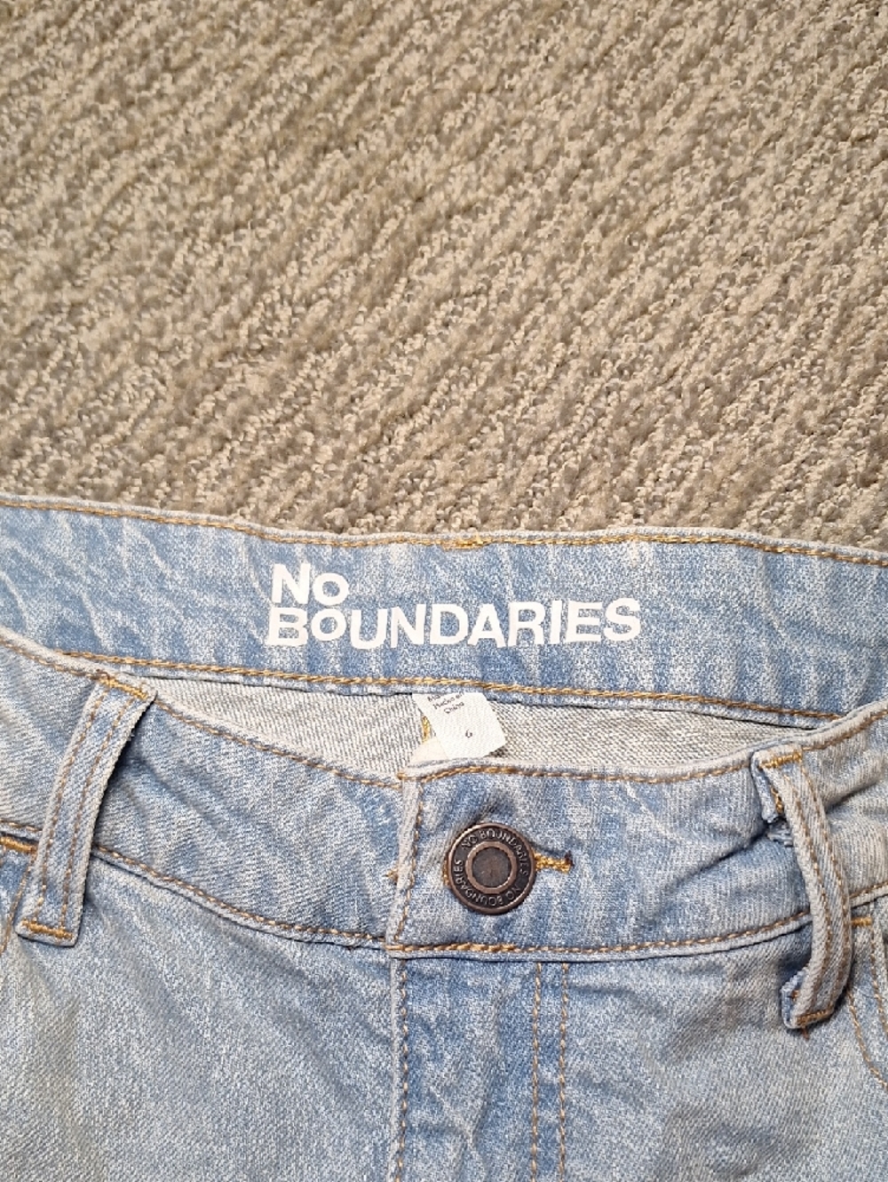 No Boundaries Light Blue Wide Leg Jeans - Picture 4 of 8